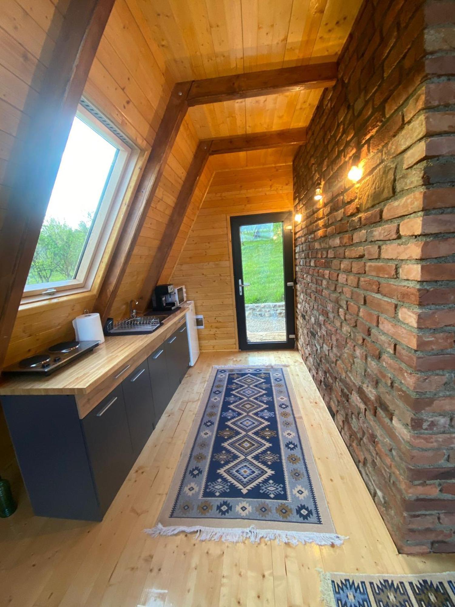 Chalet Wood & Bricks